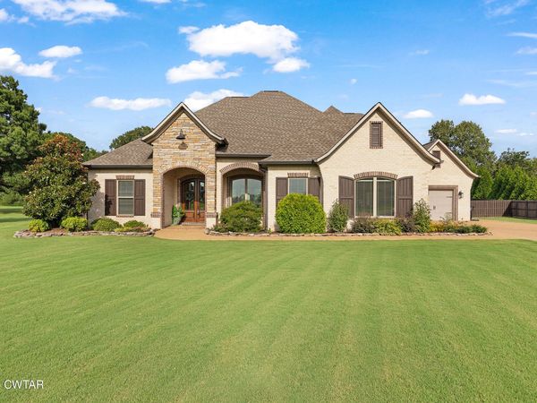 29 Phillip Hale Road , Humboldt, TN 38343