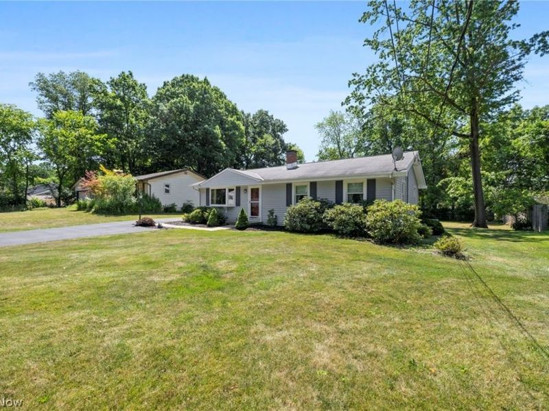 146 Lowrie Boulevard, Northfield, OH 44067 Photo 2