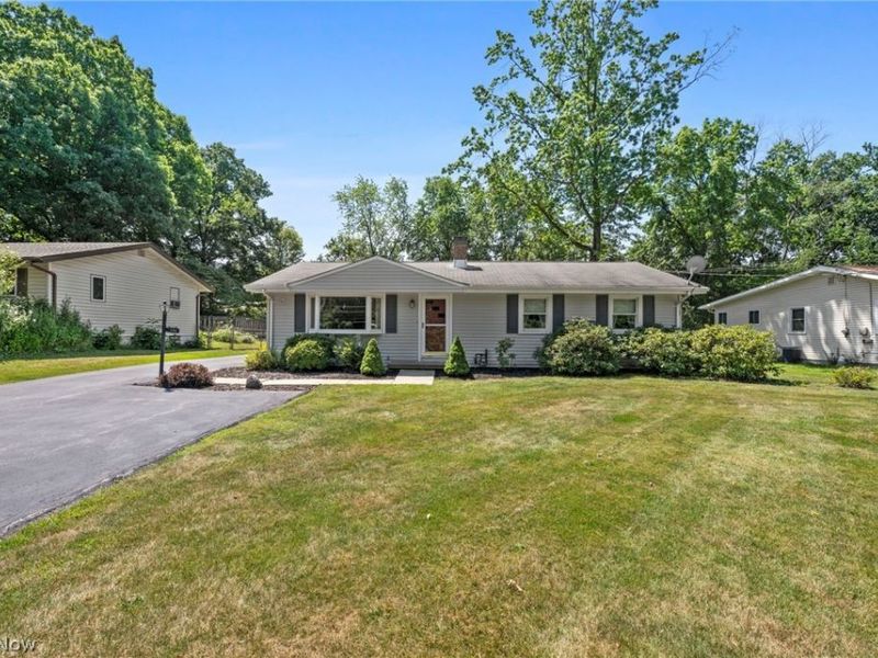 146 Lowrie Boulevard, Northfield, OH 44067 Photo 3