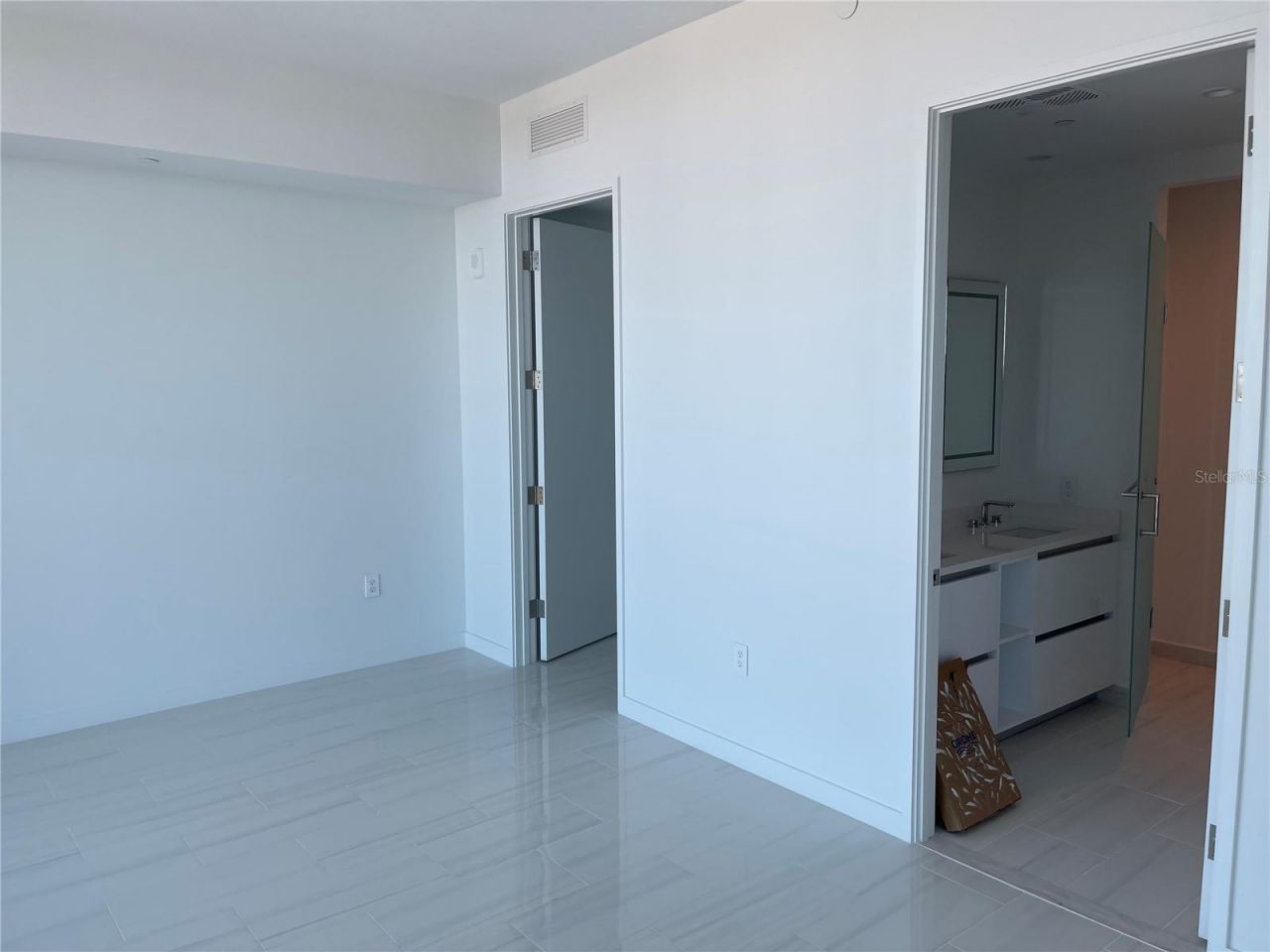 400 Central Avenue , Unit 2708, Saint Petersburg, FL 33701 Photo