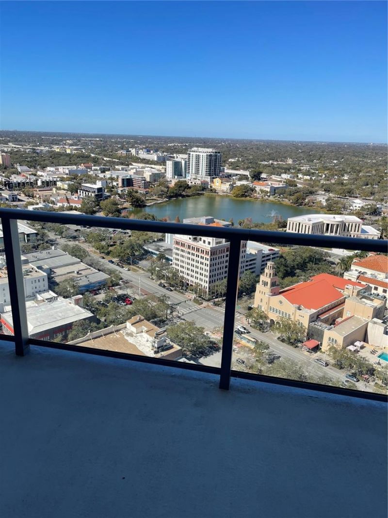 400 Central Avenue , Unit 2708, Saint Petersburg, FL 33701 Photo