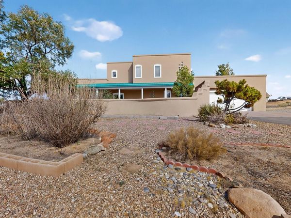 5345 Vera Cruz Road NE, Rio Rancho, NM 87144