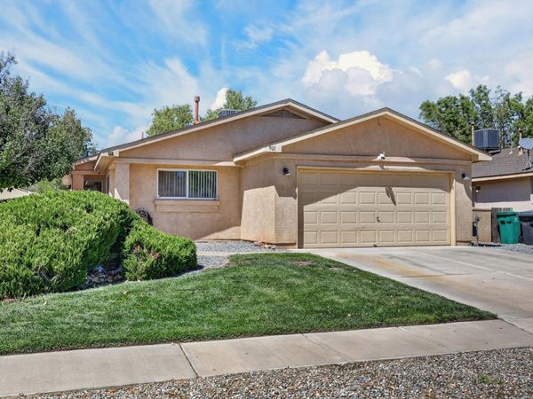901 Perry Meadows Drive NE, Rio Rancho, NM 87144