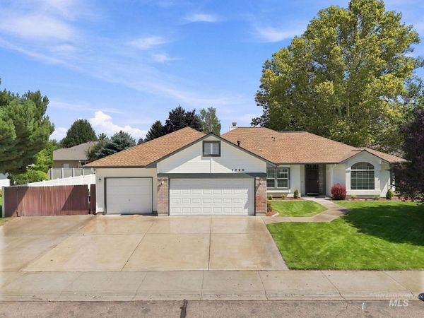 1720 N Summertree Way, Meridian, ID 83646