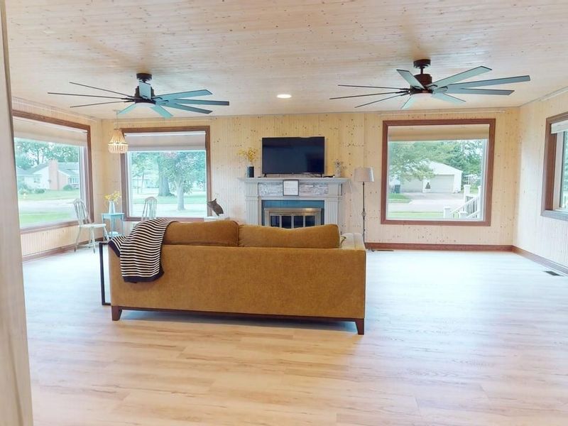 805 Maplewood, Willard, OH 44890 Photo 19