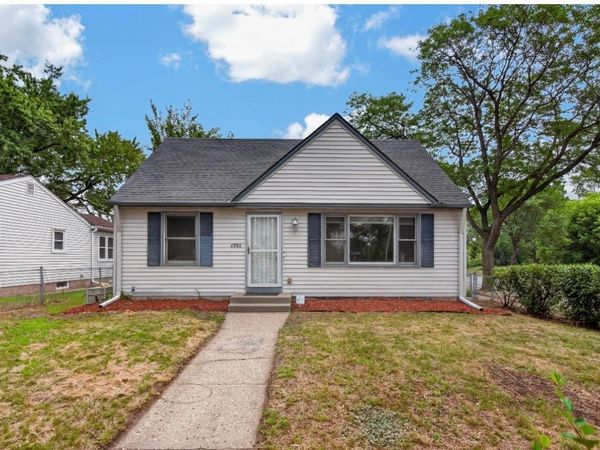 4900 Thomas Avenue N, Minneapolis, MN 55430
