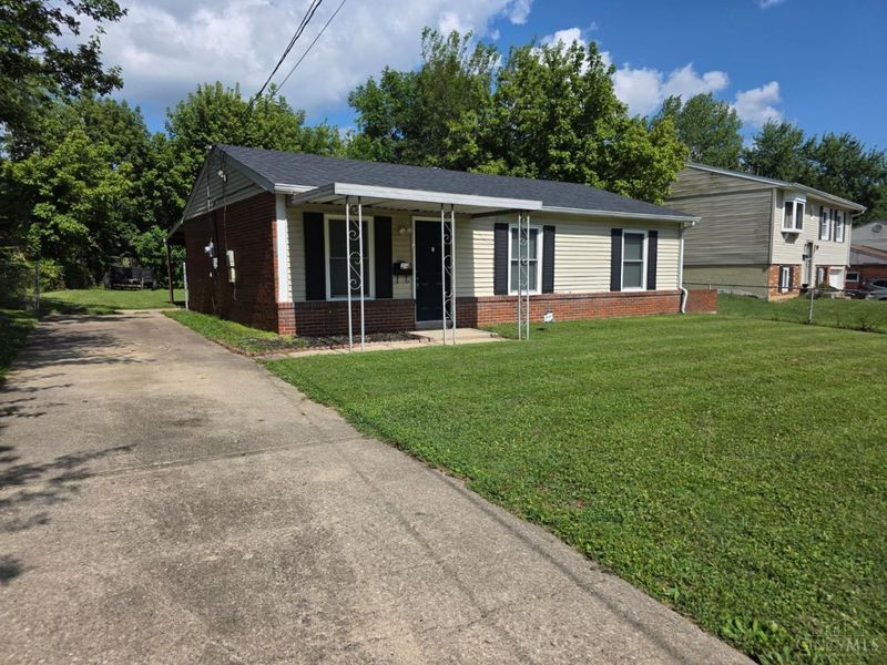 9884 Dunraven Drive, Colerain Township, OH 45251 Photo 2