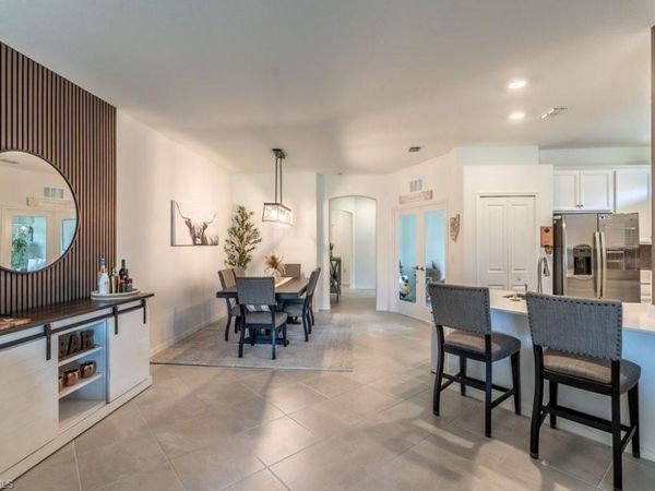 2645 Vine AVE, NAPLES, FL 34120