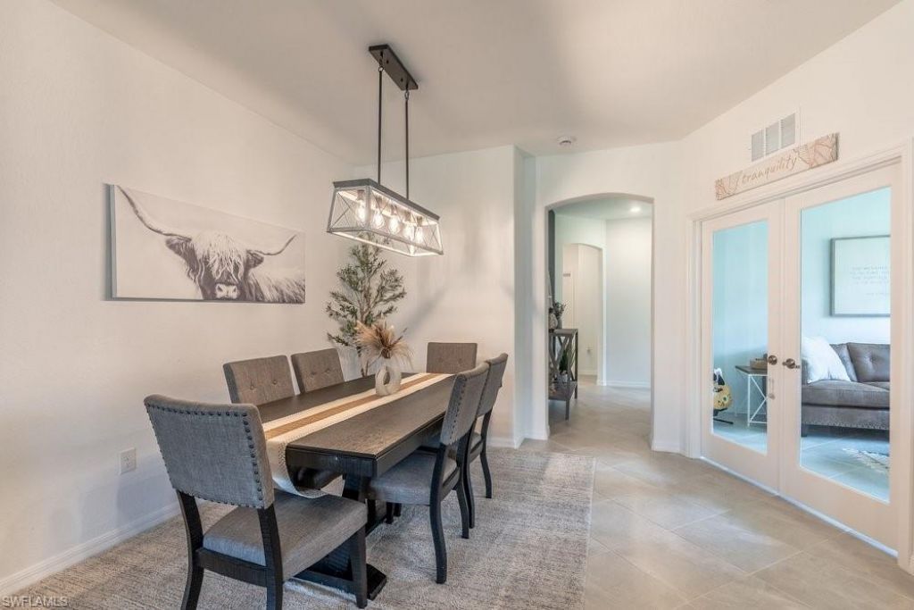 2645 Vine Ave, Naples, FL 34120 Photo