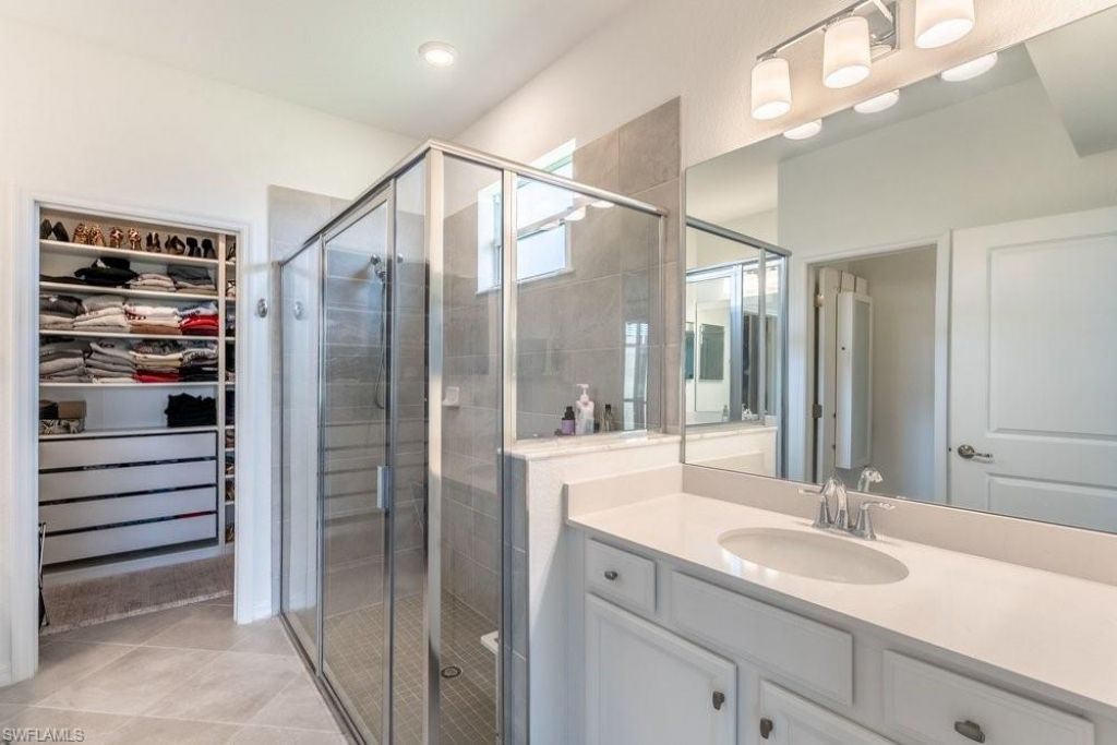 2645 Vine Ave, Naples, FL 34120 Photo