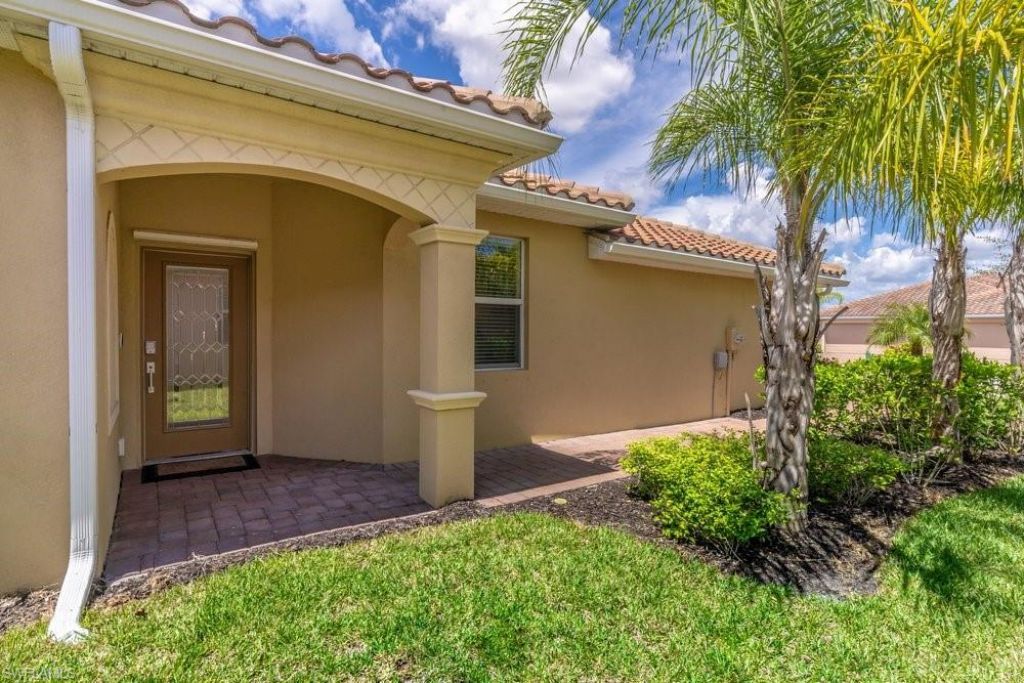 2645 Vine Ave, Naples, FL 34120 Photo