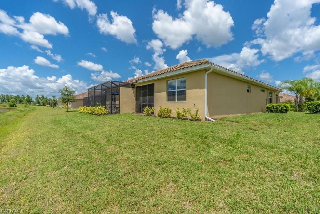 2645 Vine Ave, Naples, FL 34120 Photo