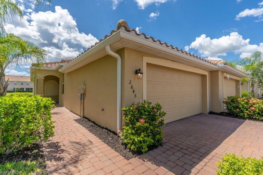 2645 Vine Ave, Naples, FL 34120 Photo