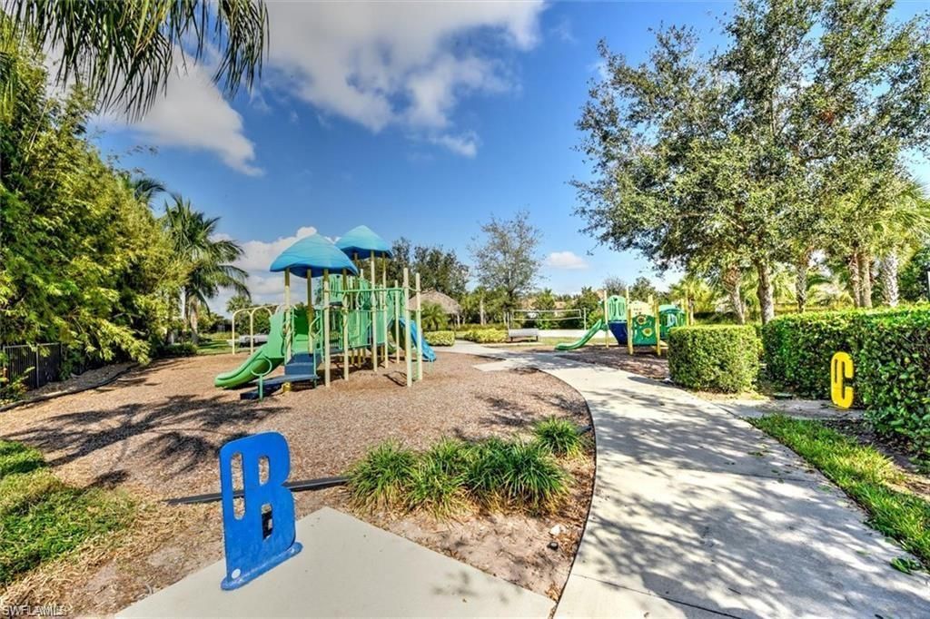 2645 Vine Ave, Naples, FL 34120 Photo