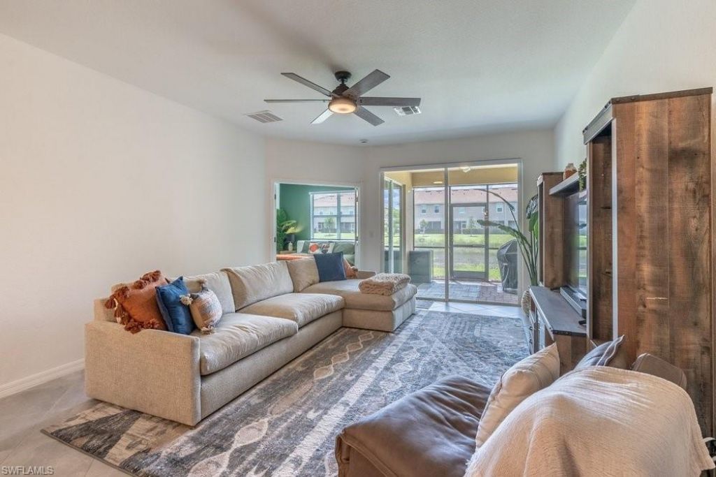 2645 Vine Ave, Naples, FL 34120 Photo