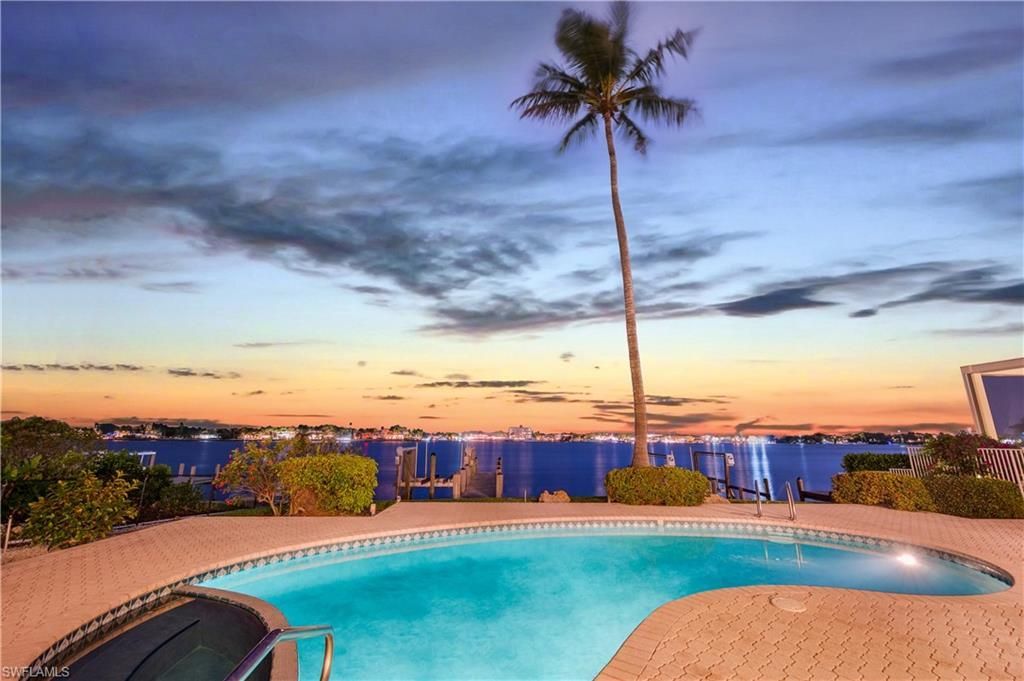 1535 Dolphin Ln , Naples, FL 34102 Photo