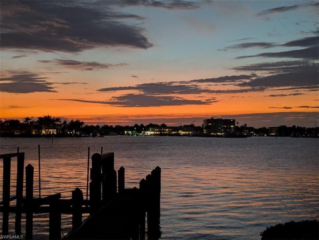 1535 Dolphin Ln , Naples, FL 34102 Photo