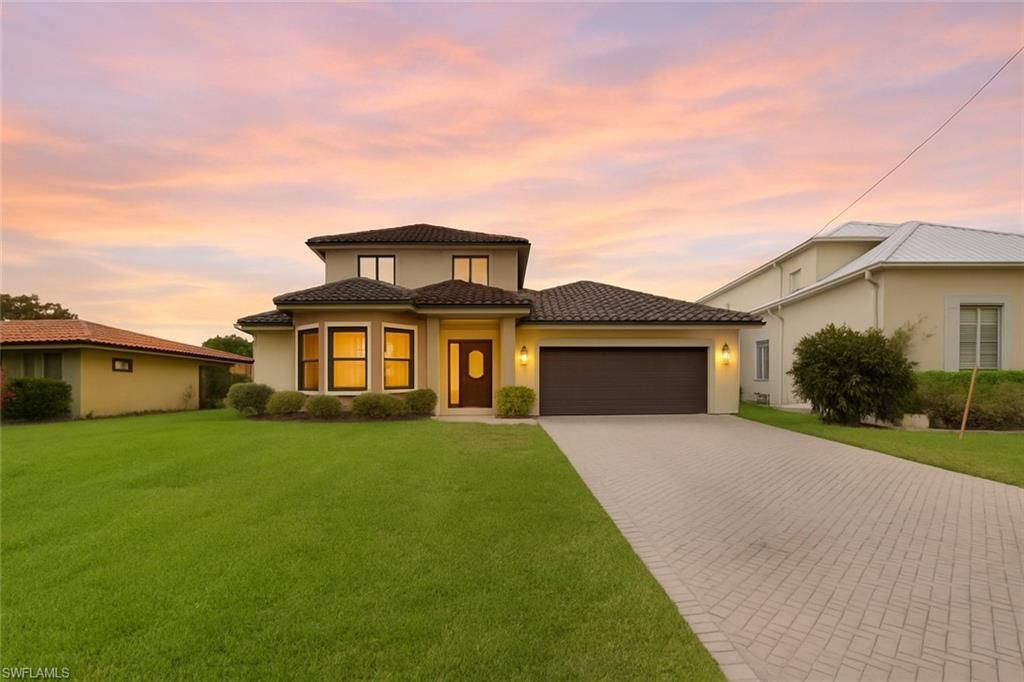 1535 Dolphin Ln , Naples, FL 34102 Photo