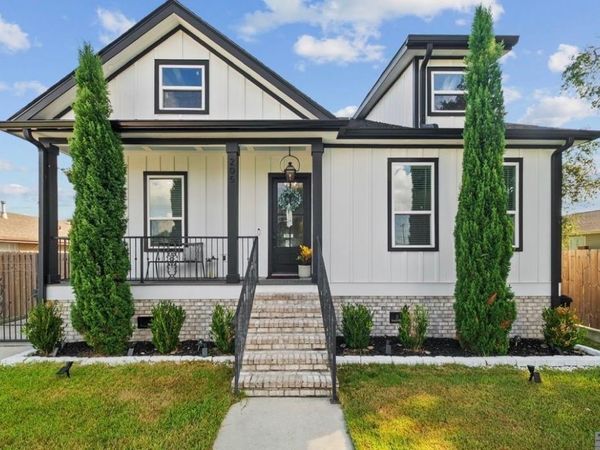 205 Mink Drive, Arabi, LA 70032