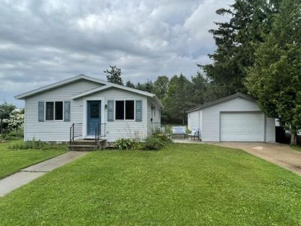 320 W Poplar Street, Plainfield, WI 54966