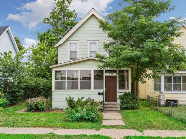 894 Beech Street , Saint Paul, MN 55106