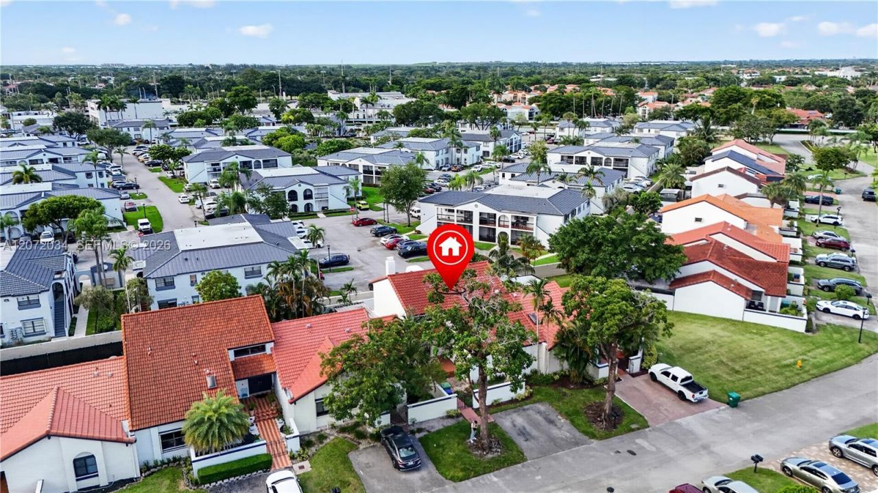 6637 NW 181st Ln, Hialeah, FL 33015 Photo
