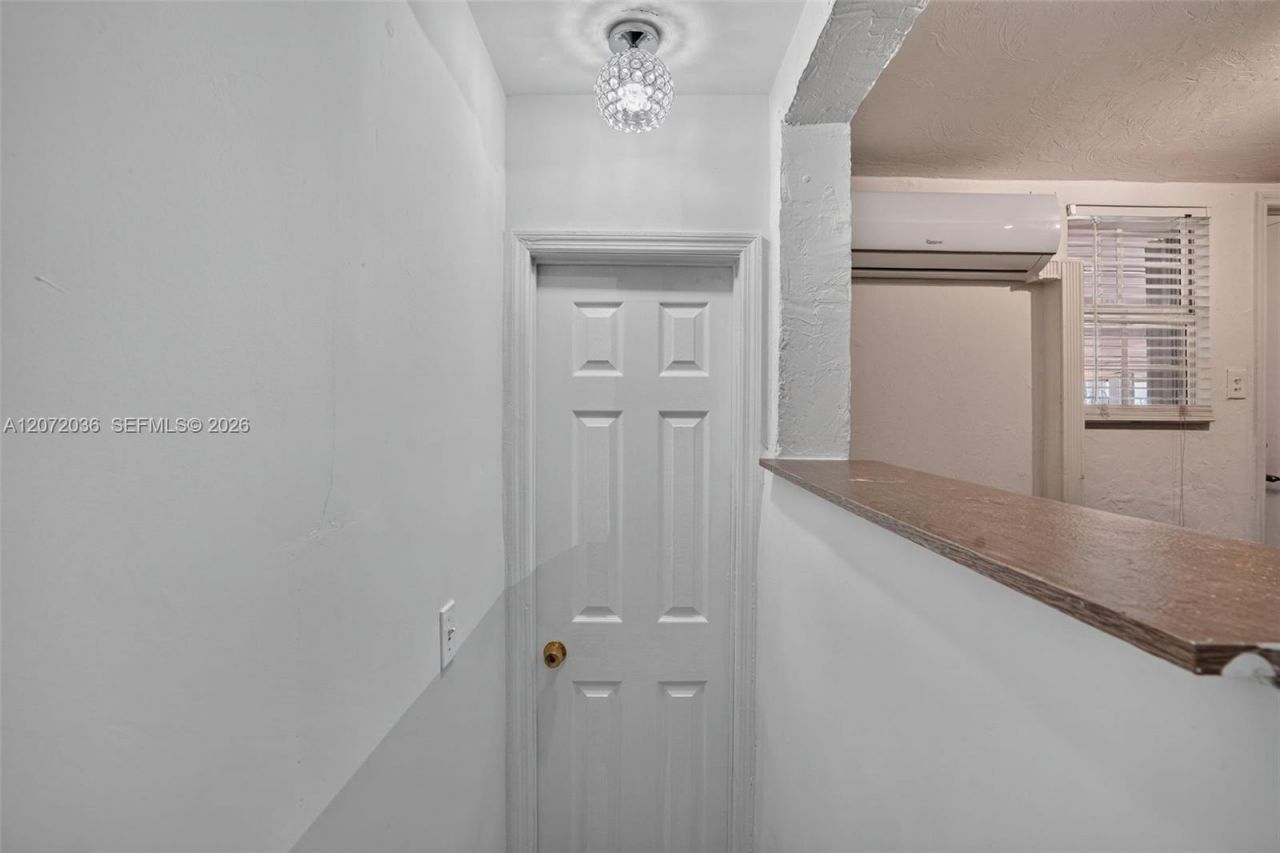 3375 SW 29th Ter , Unit B, Miami, FL 33133 Photo