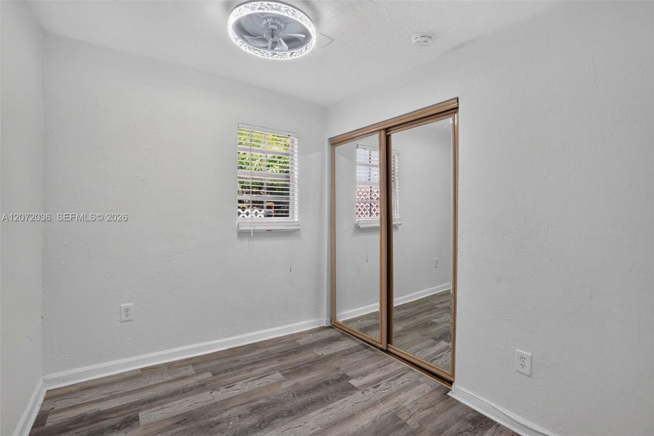 3375 SW 29th Ter , Unit B, Miami, FL 33133 Photo