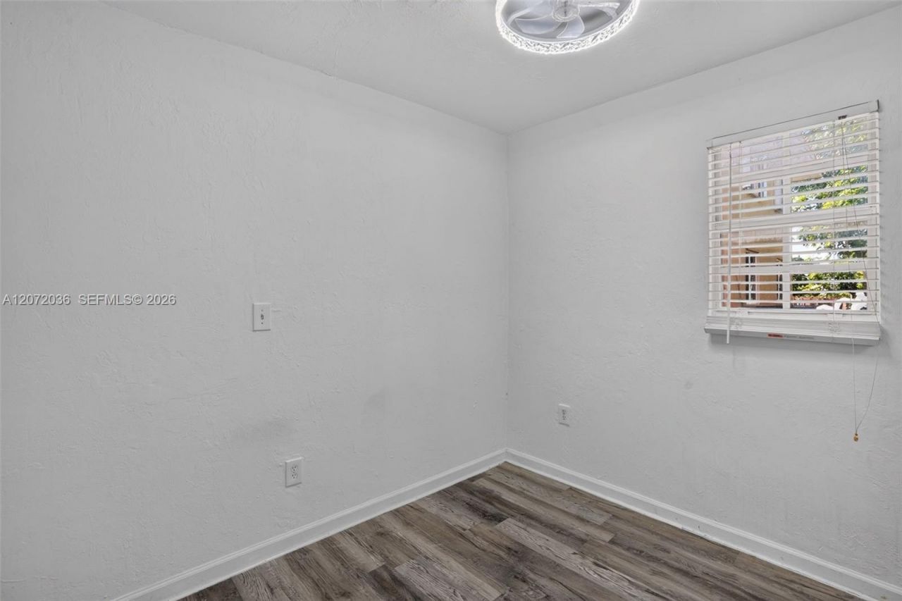 3375 SW 29th Ter , Unit B, Miami, FL 33133 Photo