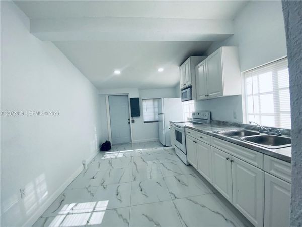 3100 NW 86th St , Unit Back, Miami, FL 33147