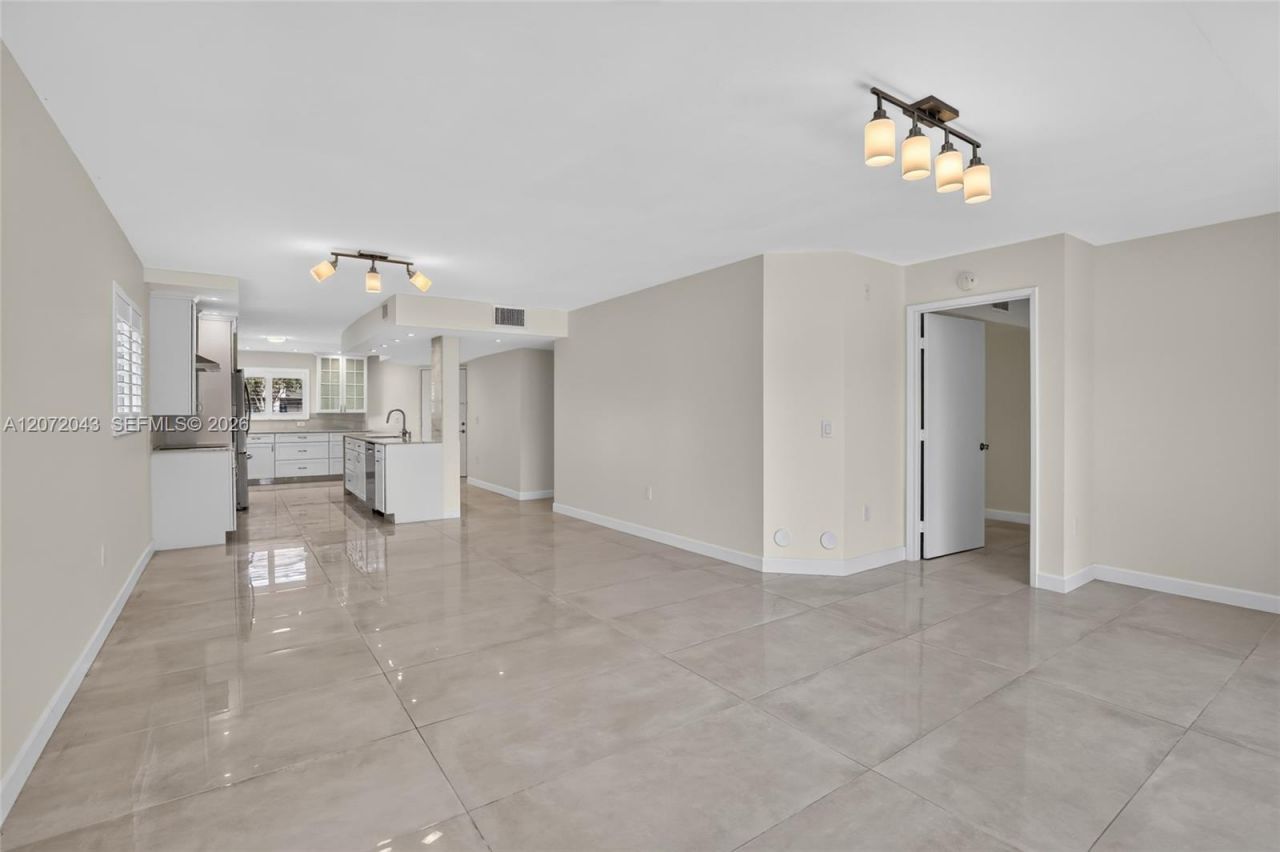 13800 SW 14th St , Unit 114C, Pembroke Pines, FL 33027 Photo