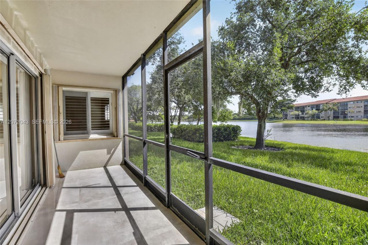 13800 SW 14th St , Unit 114C, Pembroke Pines, FL 33027 Photo