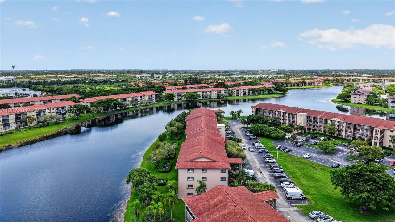 13800 SW 14th St , Unit 114C, Pembroke Pines, FL 33027 Photo