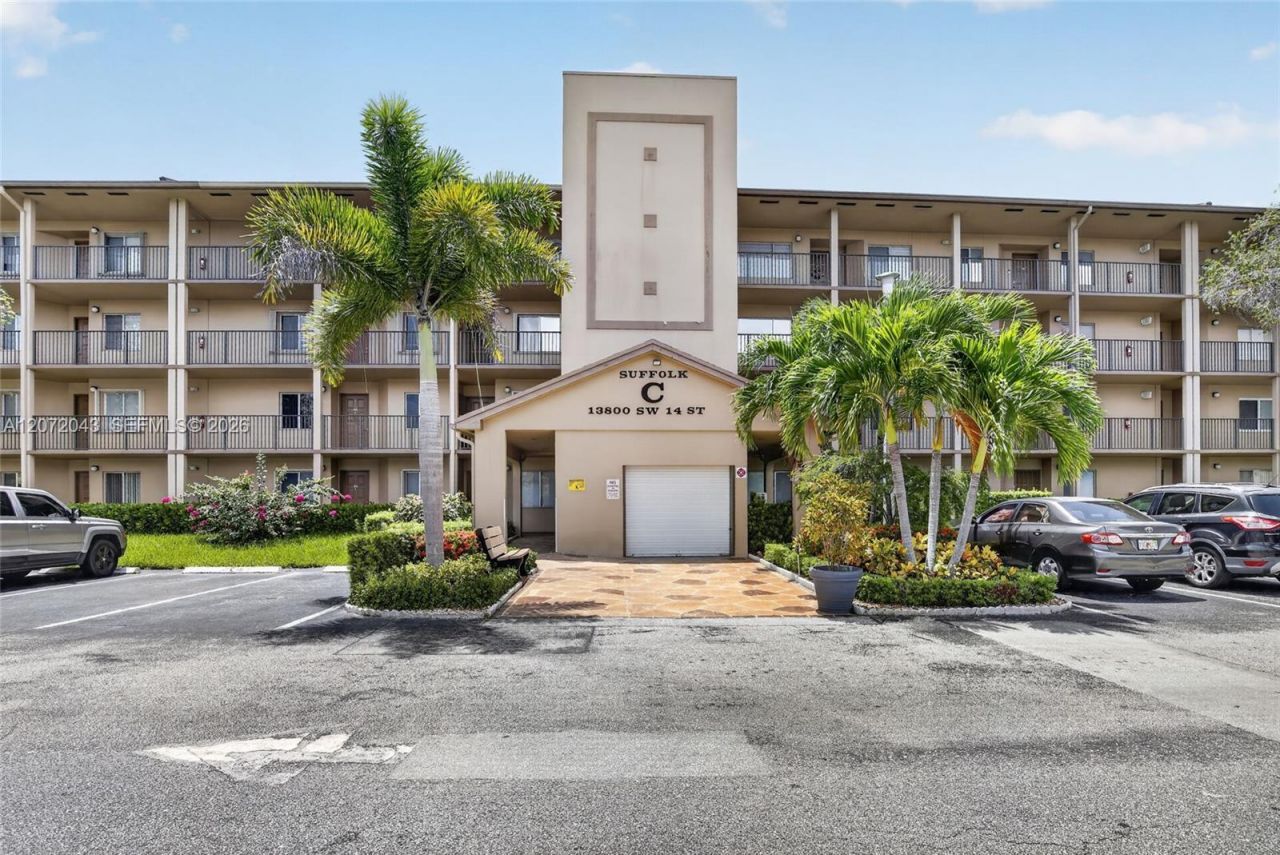 13800 SW 14th St , Unit 114C, Pembroke Pines, FL 33027 Photo