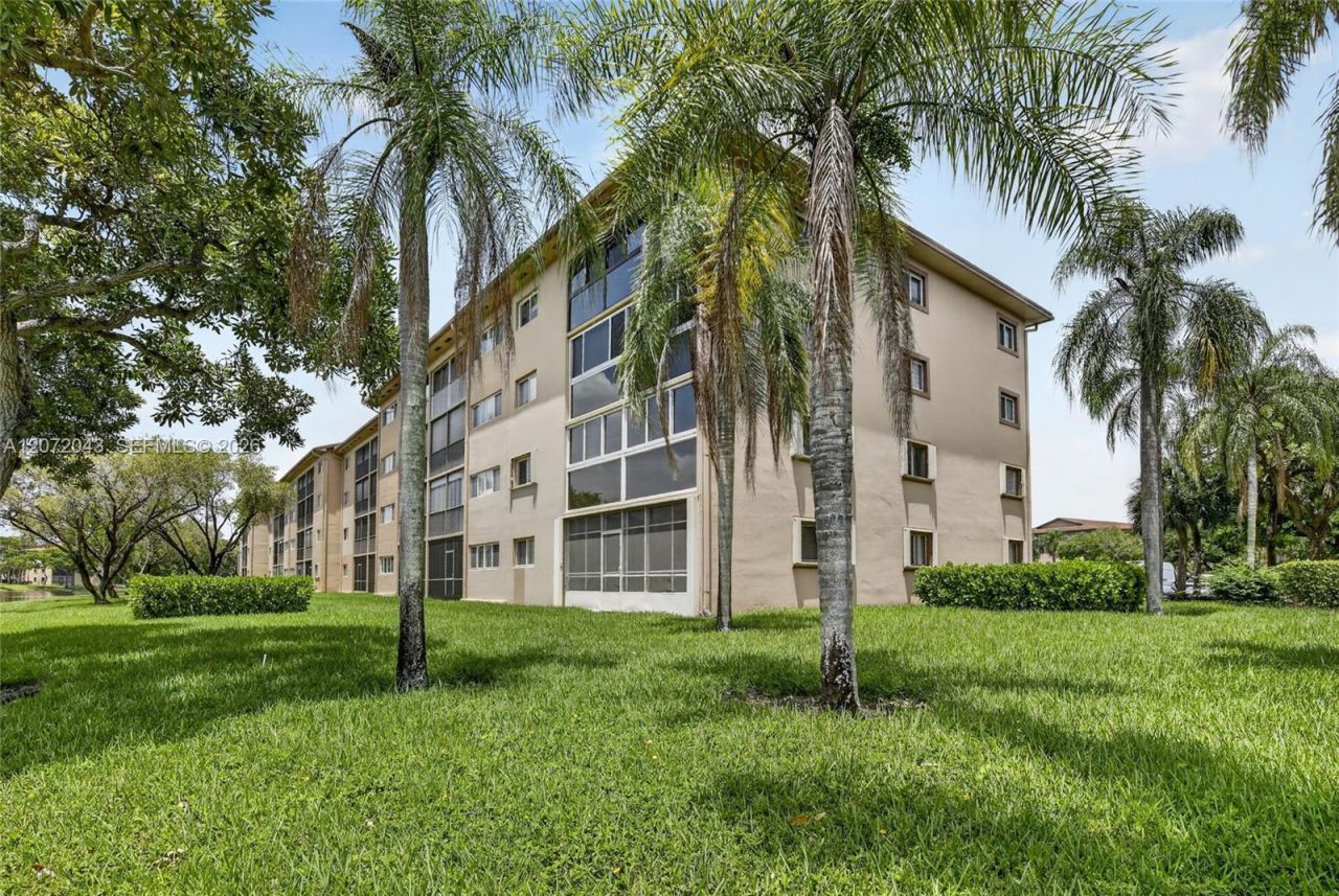 13800 SW 14th St , Unit 114C, Pembroke Pines, FL 33027 Photo