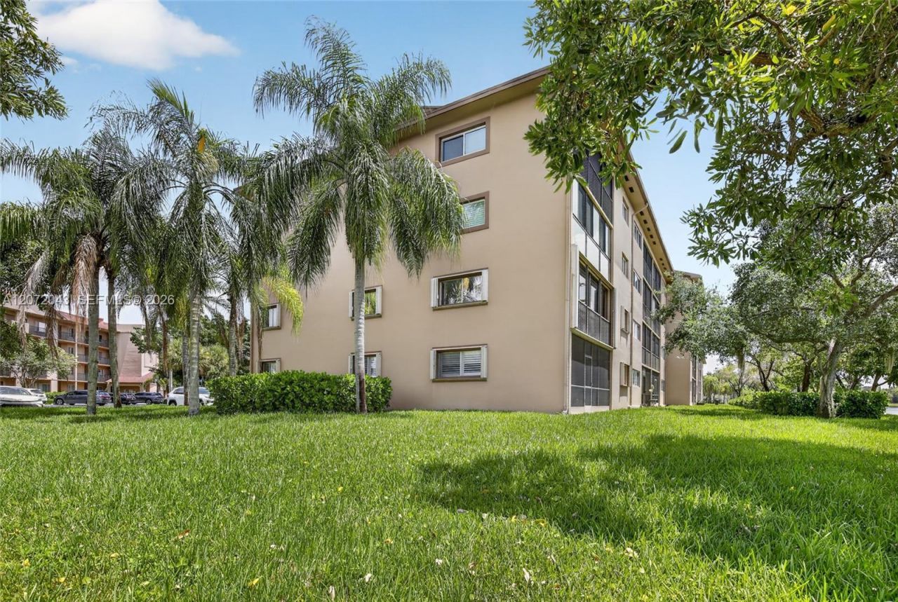 13800 SW 14th St , Unit 114C, Pembroke Pines, FL 33027 Photo
