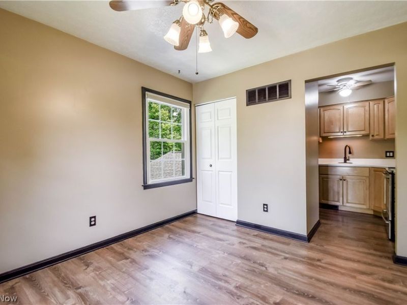 551 Heritage Square , Unit 301, Jefferson, OH 44047 Photo 12