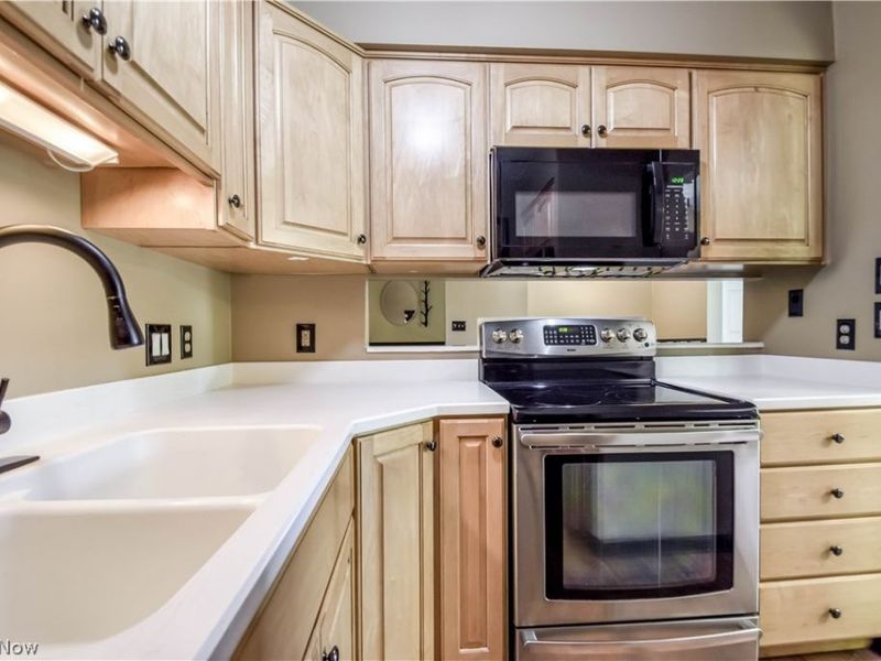 551 Heritage Square , Unit 301, Jefferson, OH 44047 Photo 14