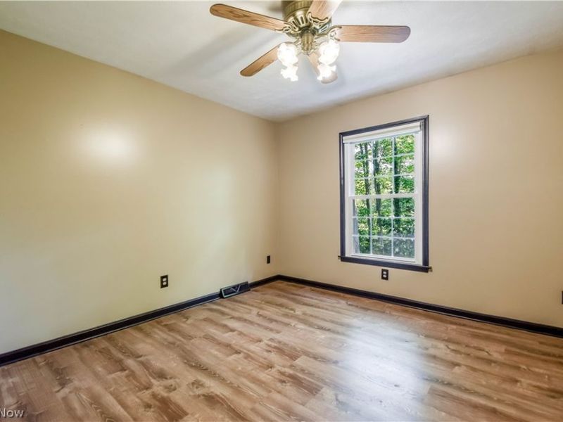 551 Heritage Square , Unit 301, Jefferson, OH 44047 Photo 21