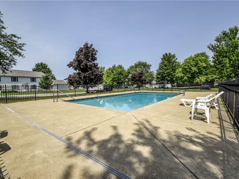 551 Heritage Square , Unit 301, Jefferson, OH 44047 Photo 25