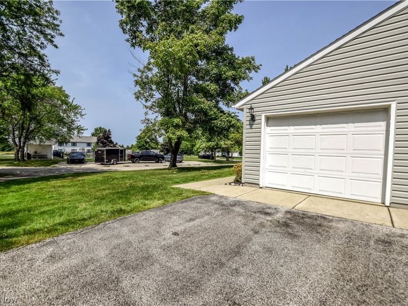 551 Heritage Square , Unit 301, Jefferson, OH 44047 Photo 5