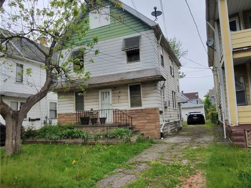 6801 Clement Avenue , Cleveland, OH 44105 Photo 1