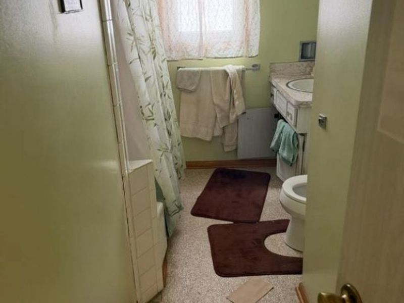 6801 Clement Avenue , Cleveland, OH 44105 Photo 18