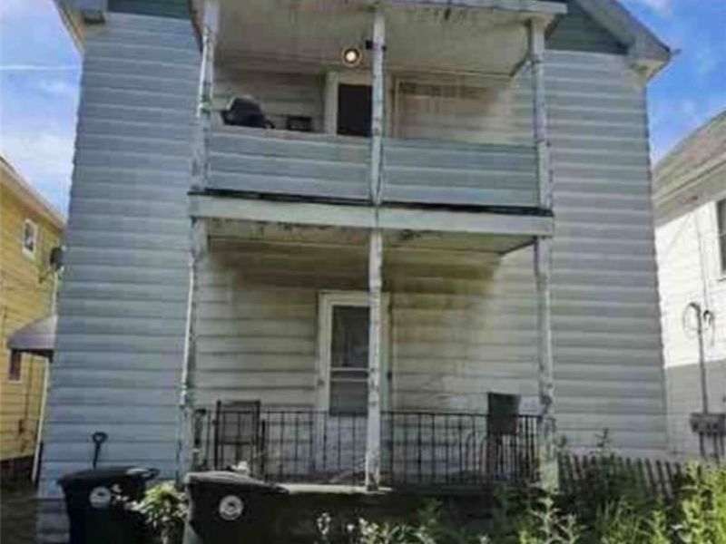 6801 Clement Avenue , Cleveland, OH 44105 Photo 5