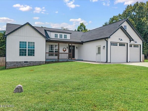 110 Waterstone Court , Benton, TN 37307