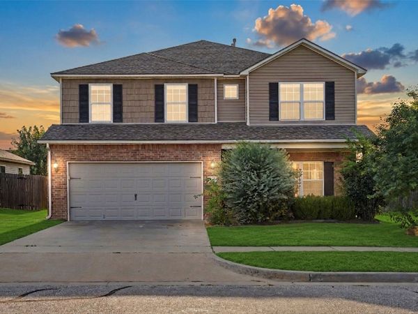14815 S Lakewood Avenue , Bixby, OK 74008