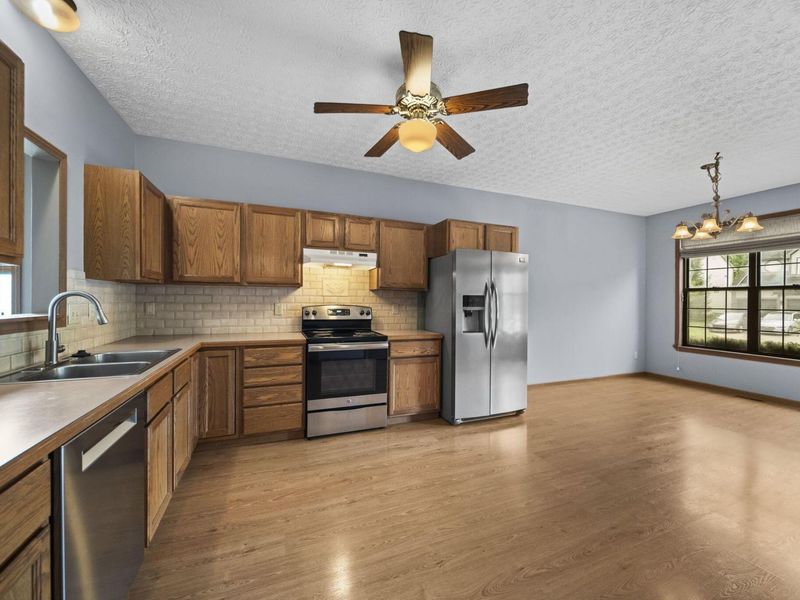 5924 Heritage Farms Drive , Hilliard, OH 43026 Photo 10