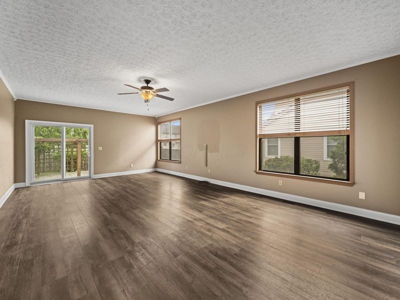 5924 Heritage Farms Drive , Hilliard, OH 43026 Photo 7
