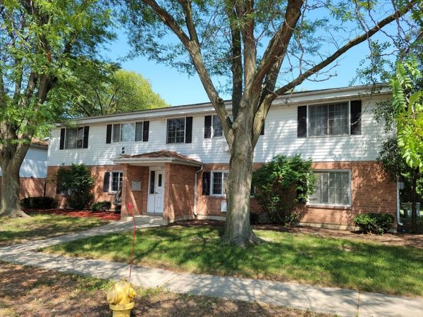 397 Poplar Avenue , Unit 2E, Antioch, IL 60002