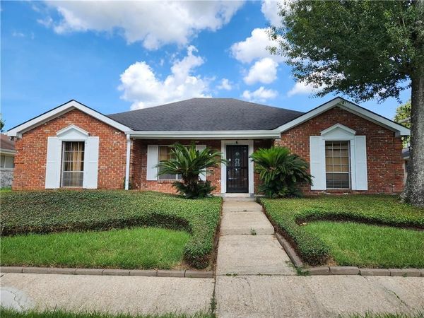 2700 DANBURY Drive , New Orleans, LA 70131